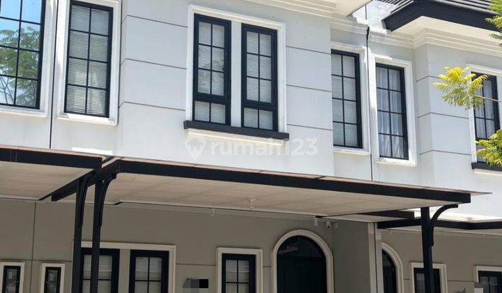  Disewakan Rumah 2 Lantai Semi Furnish di Mansion Nine, Surabaya Barat 1