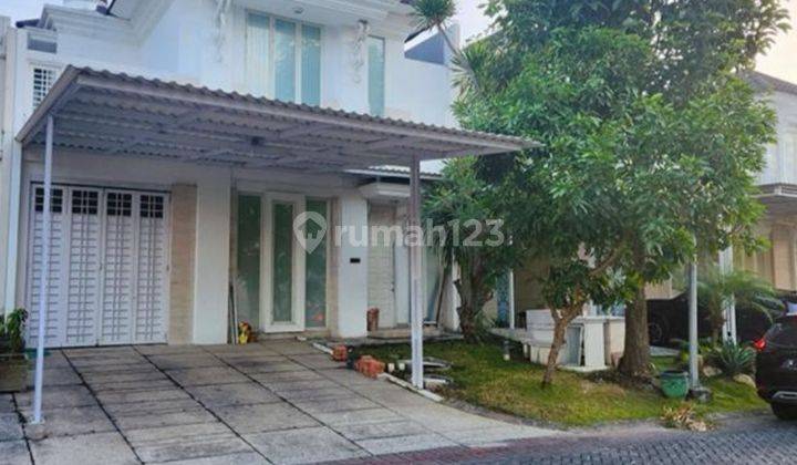  Disewakan Rumah 2 Lantai Siap Huni Furnish di Pakuwon Indah, Surabaya Barat 1