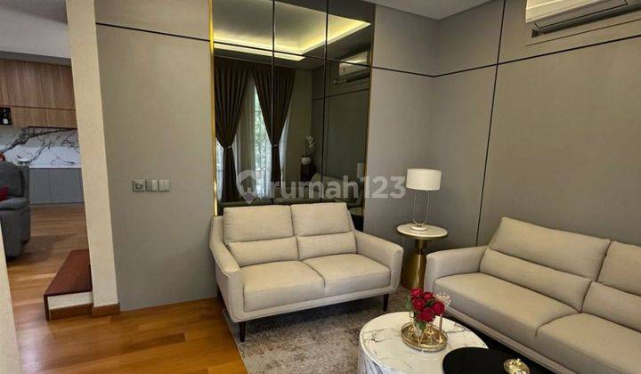 Rumah 2 Lantai Semi Furnish Mewah di Cluster Harewood Royal Residence 1