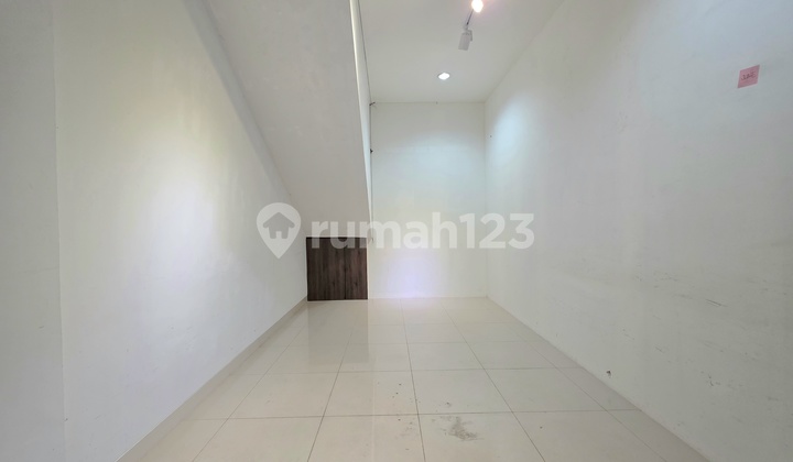 For Rent Corner Shop House Ice BSD 3 Floors BSD City ! 2