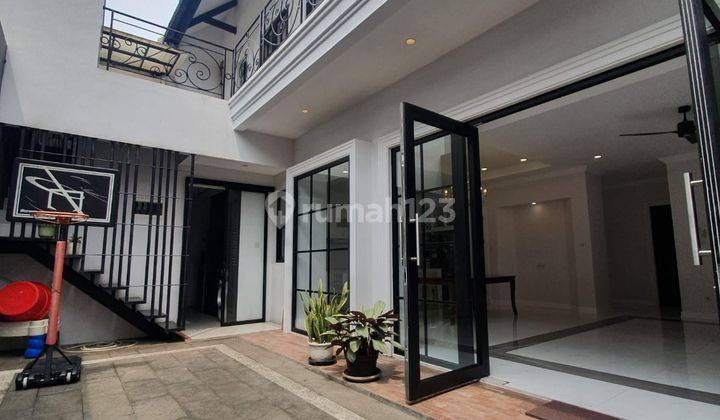 Dijual Rumah Mewah Modern American Classic di Bintaro Sektor 8  2