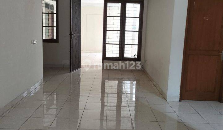 Dijual Rumah Siap Huni 2 Lantai di Delatinos BSD City ! 1