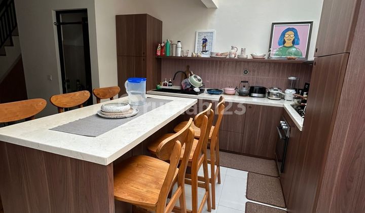 For Sale Semi-Furnished Hook House in Provence Suite BSD City!