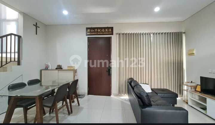 Quick Sale Semi Furnished House in The Eminent BSD City! Quick Sale Semi Furnished House in The Eminent BSD City!