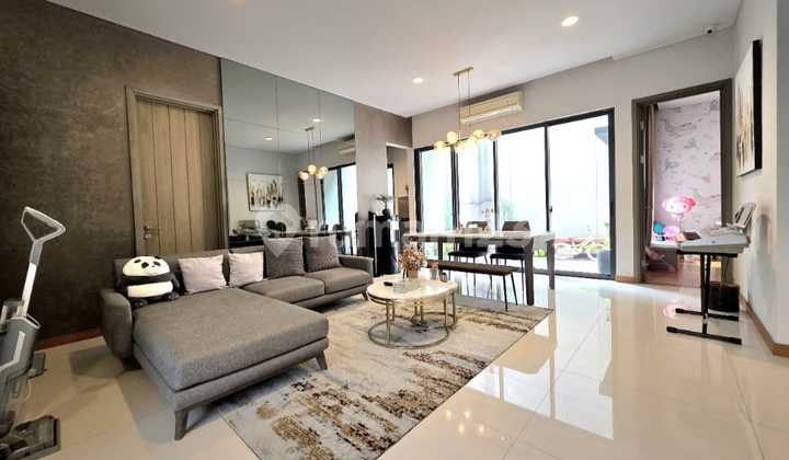 Dijual Rumah Furnished dgn Attic Room di Greenwich BSD City ! 2