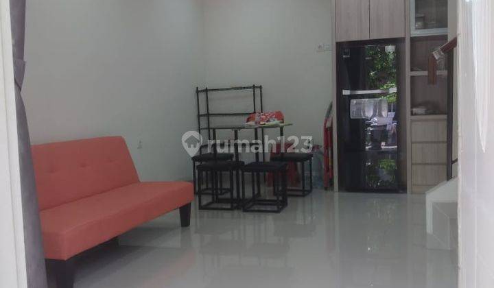 Dijual Cepat Rumah Semi Furnish Bagus di Gading Serpong 2