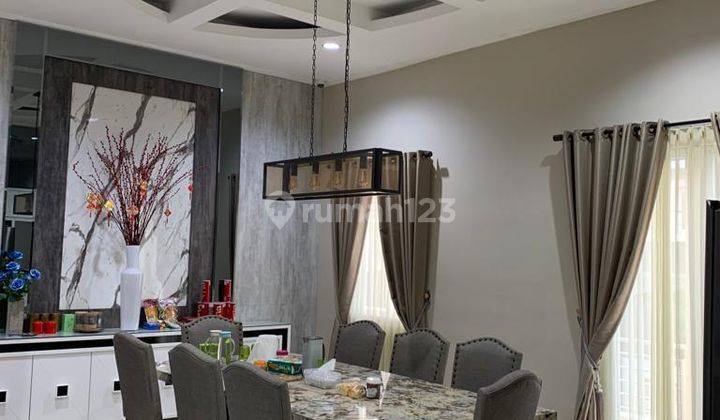 Dijual Rumah Hoek Fully Furnished di Daan Mogot Baru 1