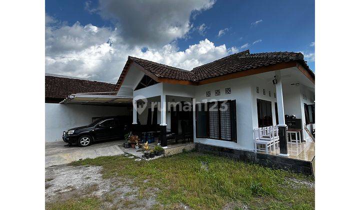 Rumah Bagus Unfurnished SHM di Jl. Raya Margoagung, Sleman 1