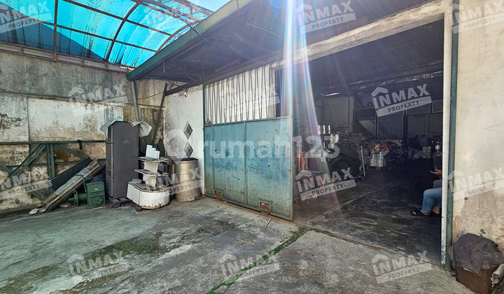 House + Spacious Warehouse Location 0 S Supriadi Sukun Main Road 2