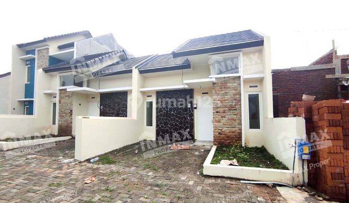 Rumah Bagus Unfurnished SHM di Grand Cakalang Regency, Malang 1