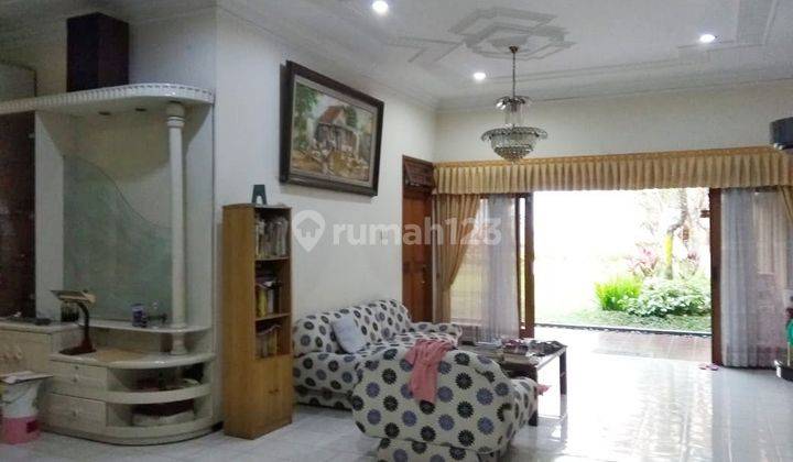 Rumah Bagus Semi Furnished Bangunan 2 Lantai Lokasi Di Raya Tidar, Malang Kota 2