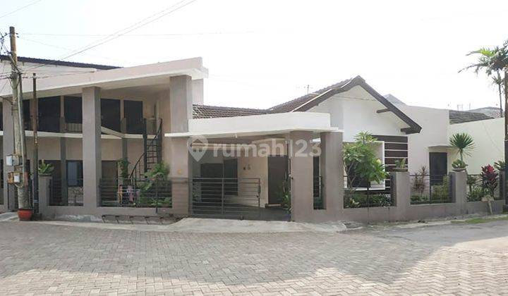 Rumah 2 Lantai Furnished SHM Di Daerah Borobudur Agung, Blimbing Malang Kota 1