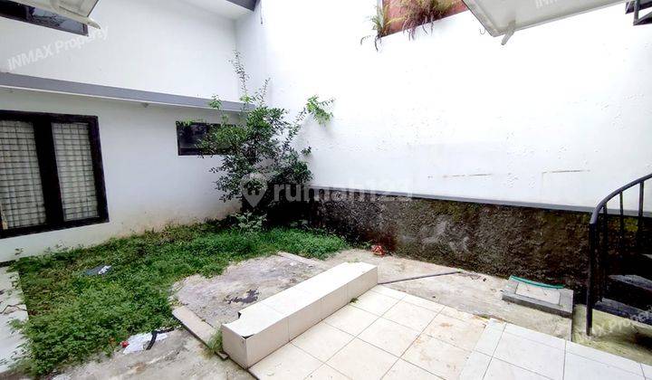 Rumah Bagus Unfurnished SHM Lokasi Di Tlogomas Malang 5