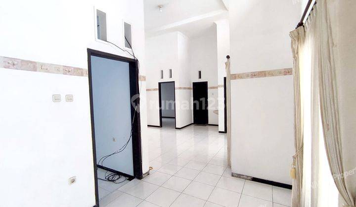 Rumah Bagus Unfurnished SHM Lokasi Di Tlogomas Malang 9