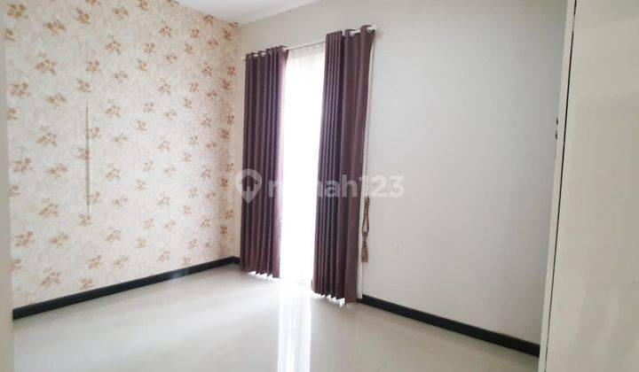 Rumah 2 Lantai Bagus Unfurnished Perumahan Riverside Malang 8