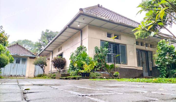 Rumah Bagus Semi Furnished SHM Daerah Gunung gunung Malang 1