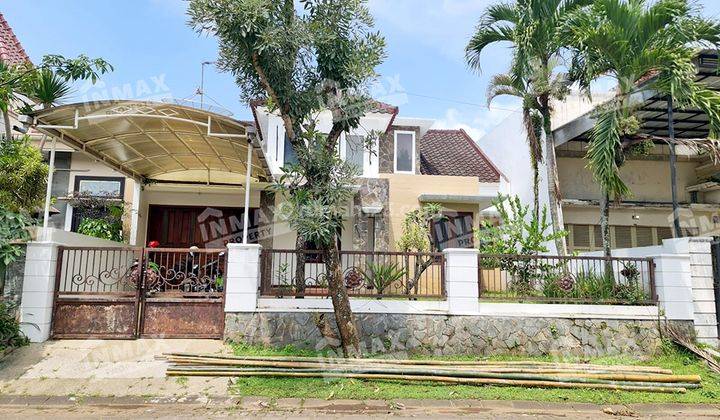 Rumah 2 Lantai Bagus Furnished Villa Puncak Tidar, Malang 1