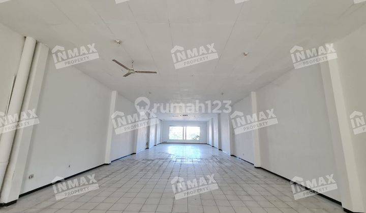 Ruko Bagus 2 Lantai SHM Di Letjen Sutoyo, Malang  2