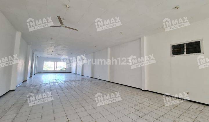 Ruko Bagus 2 Lantai SHM Di Letjen Sutoyo, Malang  3