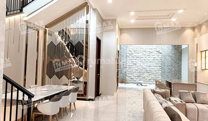 Rumah 2 Lantai Baru Furnished SHM di Kayutangan Golf Boulevard Araya, Malang 2