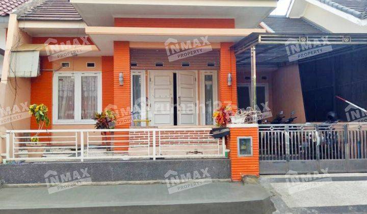 Rumah 3 Lantai Bagus Semi Furnished SHM di Bukit Cemara Tujuh Dekat Kampus Umm, Malang 1