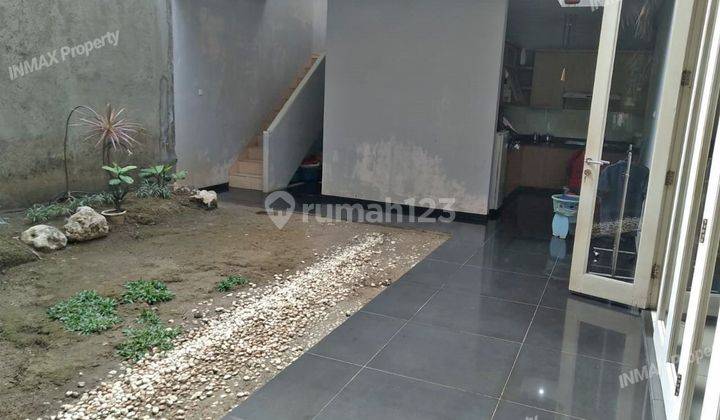 Rumah 2 Lantai Minimalis Modern Bagus Strategis Di Bukit Dieng , Malang Kota 2