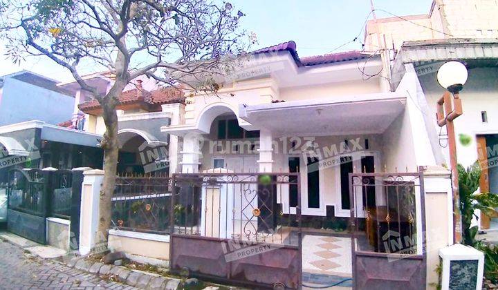 Rumah Villa Bangunan Terawat Lokasi Strategi Di Puri Diponegoro Batu