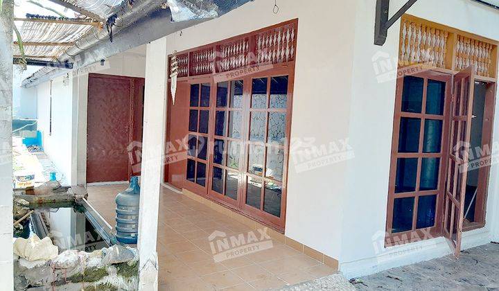 Nice Cheap 1 Floor Corner House Close to Kuta Beach in Majapahit, Bali  2