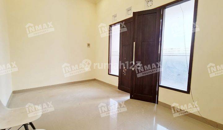 Rumah Bagus Semi Furnished SHM di Danau Sentani Tengah, Malang 2