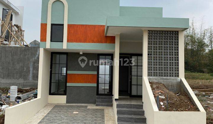 Rumah Baru Minimalis Modern Lokasi Strategis Di Villa Bukit Tidar, Malang 1