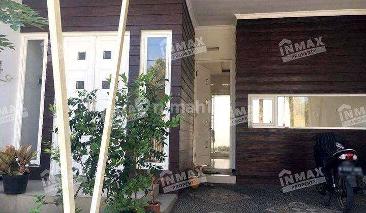 Rumah Bagus 2 Lantai Desain Minimalis Daerah Ikan2 Blimbing, Malang 2