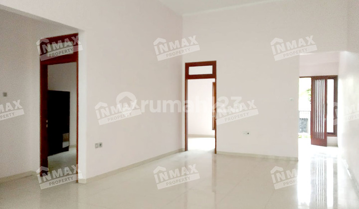 Large House, 1-Story Building Location Graha Kencana, Malang City Large House, 1-Story Building Location Graha Kencana, Malang City