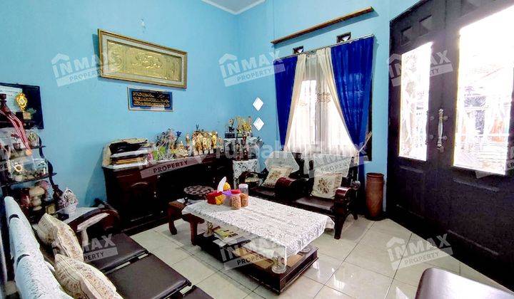 Rumah 2 Lantai Butuh Renovasi Semi Furnished SHM di Raya Titan, Malang 2