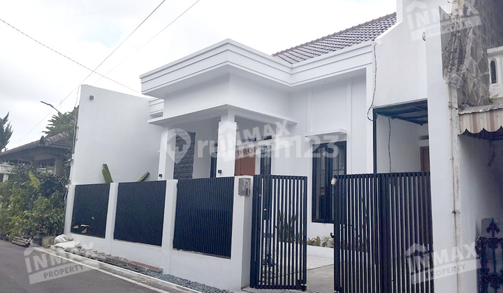New House, Minimalist Furnished Location Letjen S Parman Malang
