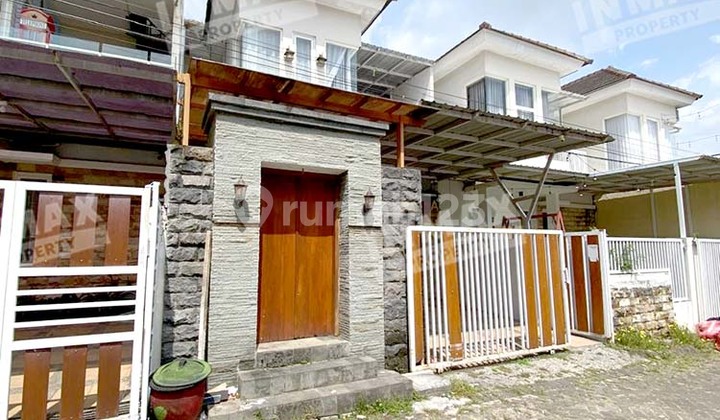 Jual Cepat Villa Furnished, Ada Kolam Renang Di Dewi Sartika Batu