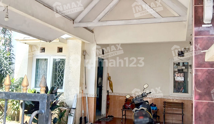 Minimalist House Many Rooms PBI Araya Location 2