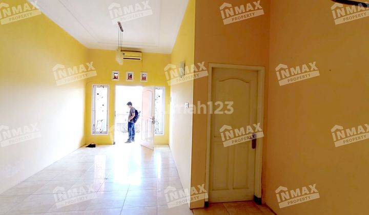 Rumah Bagus Unfurnished SHM di Simpang Teluk Grajakan, Malang 2