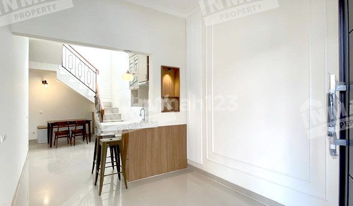 Rumah Baru, Furnished Bangunan 3 Lantai Lokasi Daerah Ikan-Ikan, Blimbing, Kota Malang 2