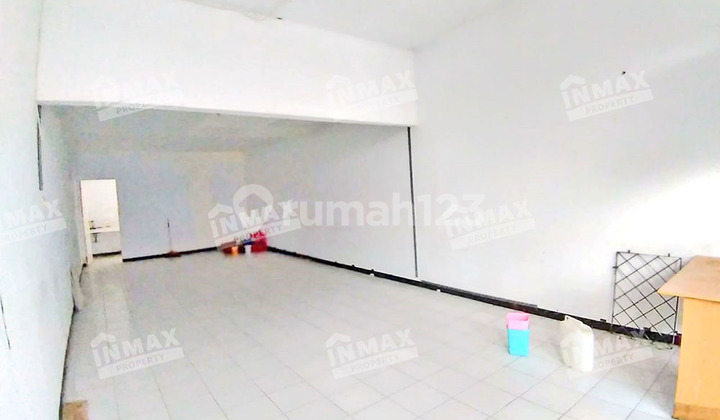 For Rent 2-Story Shop House Strategic Location on Soekarno Hatta, Malang City For Rent 2-Story Shop House Strategic Location on Soekarno Hatta, Malang City