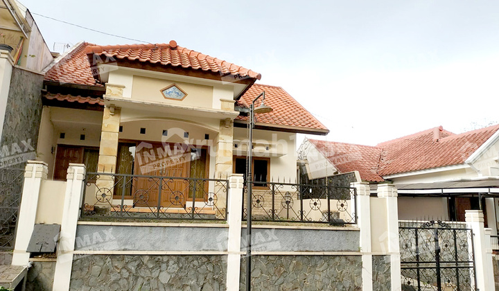 Rumah Semifurnished Minimalis Lokasi Strategi Di Puncak Dieng, Malang