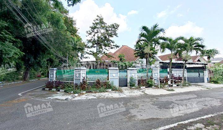 Rumah Bagus Unfurnished SHM di Daerah Pulau Pulau, Malang 2