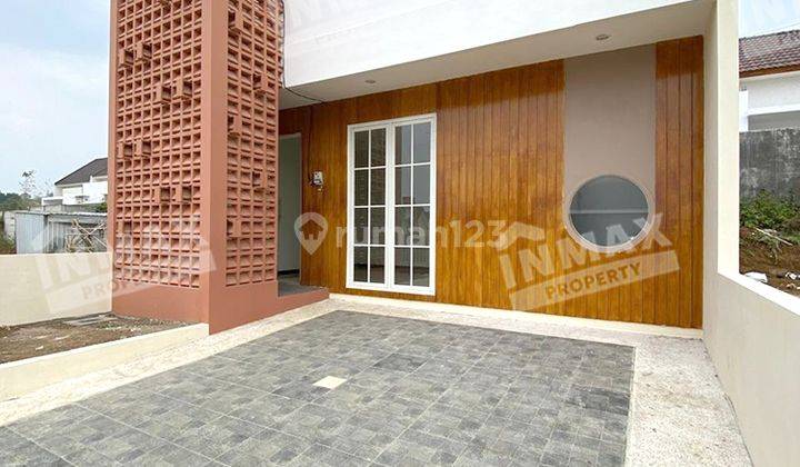 Rumah 2 Lantai Baru Unfurnished HGB di Villa Bukit Tidar, Malang 2