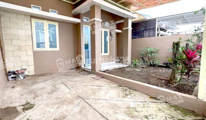 Rumah 3 Lantai Bagus Unfurnished SHM di Martabe, Batu 2