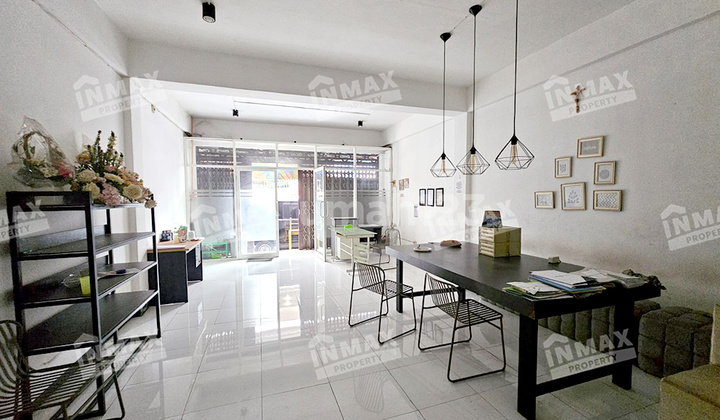 For Rent Strategic Shop House, 3-Story Building in Kyai Tamin Area.