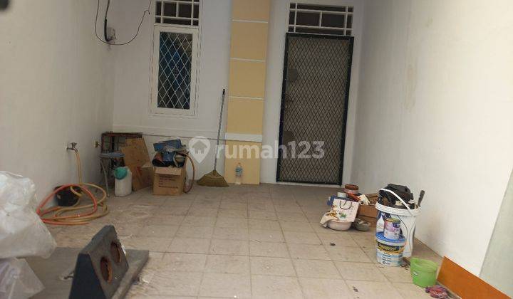 Sewa Rumah Taman Palem Lestari Kondisi Bagus  2