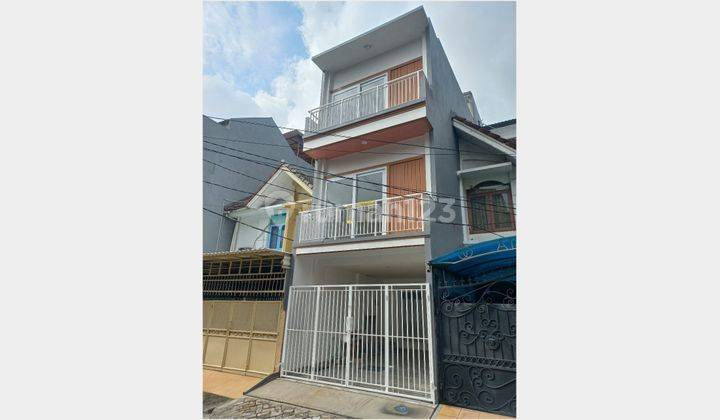 Jual Rumah Taman Palem, Jakarta Barat Kondisi Bagus 1