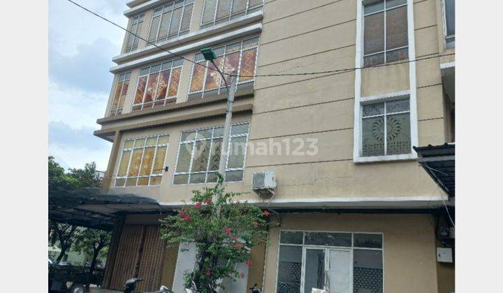 Sewa / Jual Ruko HOEK Taman Surya, 4 Lantai Kondisi Bagus  1