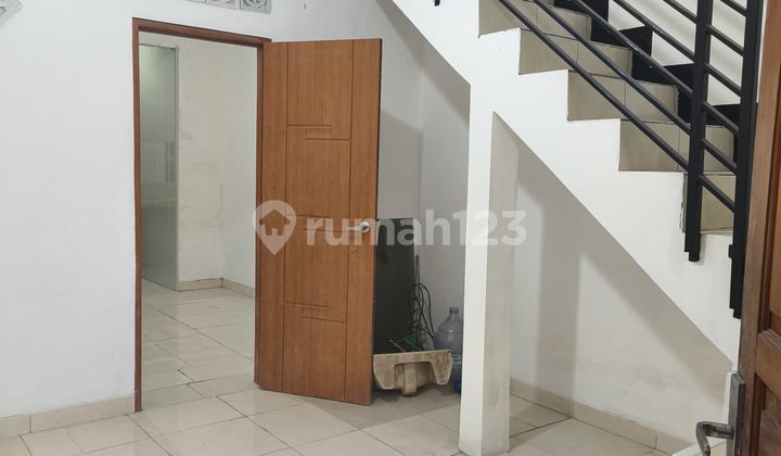 Sayap Jl Pagarsih,Jamika,Bandung,Rumah 3 Lantai Siap Huni 2