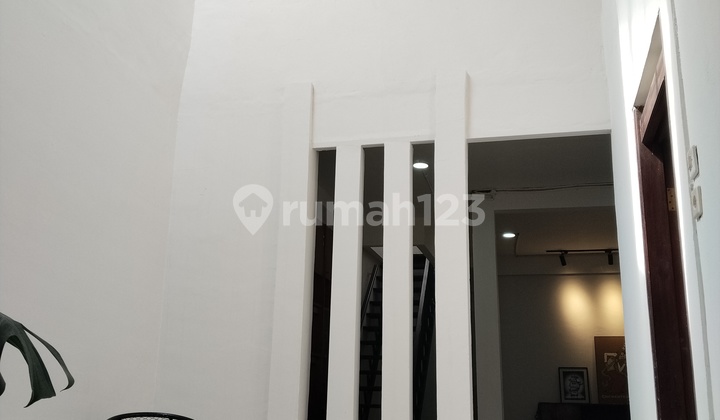 Sayap Jl Ciateul,Pungkur,Rumah 2 Lantai Siap Huni 2