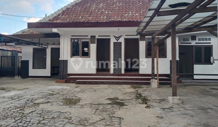 Disewakan 4 Ruang Kantor / Ruang Usaha,Pusat Kota Bandung,Sayap Jl Pungkur